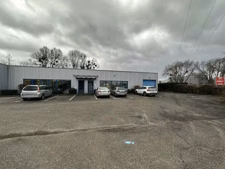 vente entrepôt 552 m²