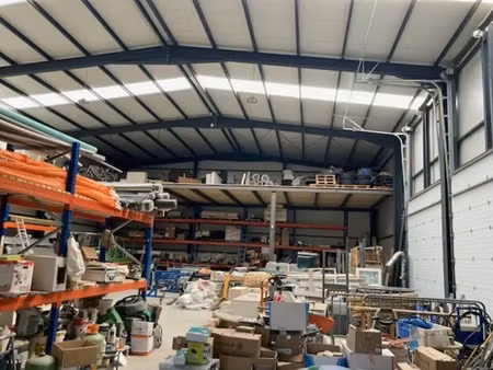 vente local d'activités 400 m²