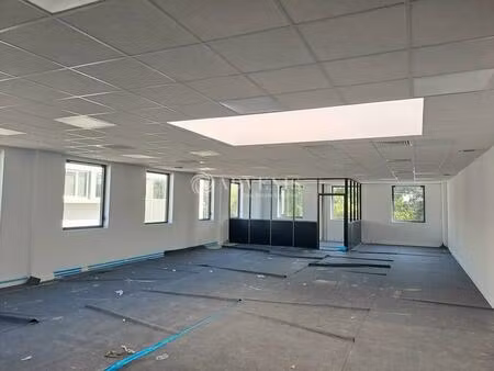 vente local d’activités carquefou 44470 396m² à 2016m²
