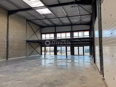 vente local d'activités 410 m² à 860 m²