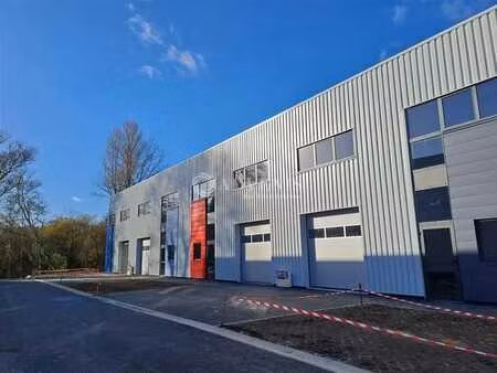 vente local d’activités la chapelle sur erdre 44240 273m²