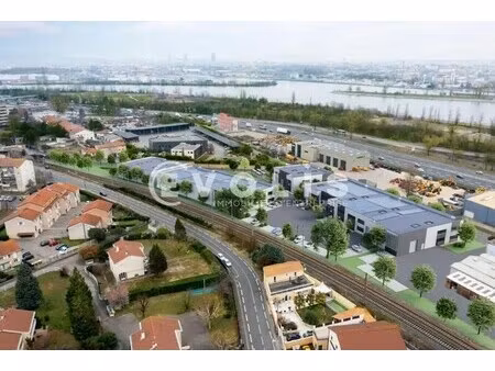 vente local d’activités pierre benite 69310 531m² à 2935m²