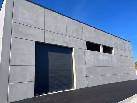vente local d’activités puget-sur-argens 83480