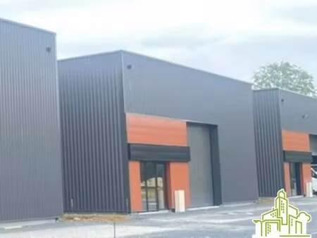 vente local d’activités soliers 14540 330m²