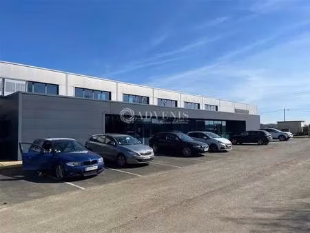 vente local d'activités 2 100 m²
