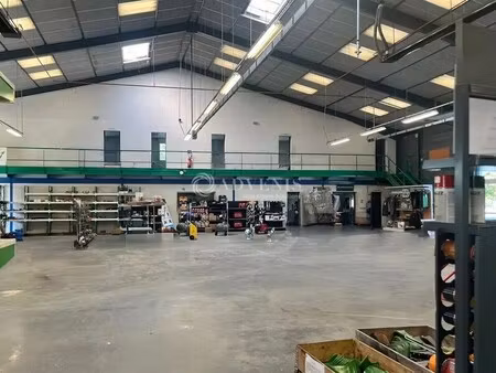 vente local d’activités veretz 37270 1625m²