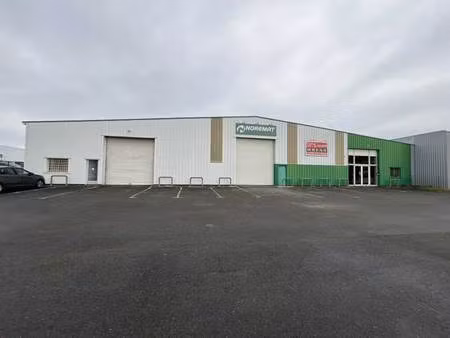 vente local d'activités 1 200 m²