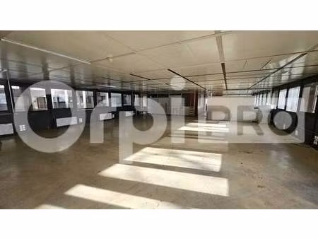 location entrepôt 5 266 m²