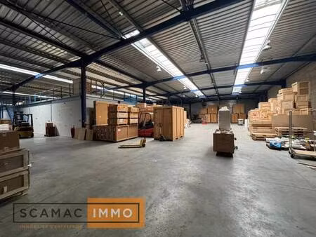 location entrepôt 3 400 m²