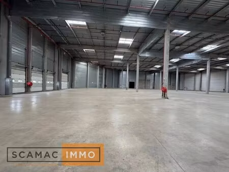 location entrepôt 6 407 m²