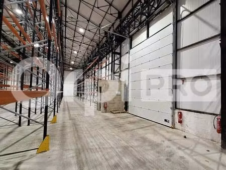 vente entrepôt 3 000 m²