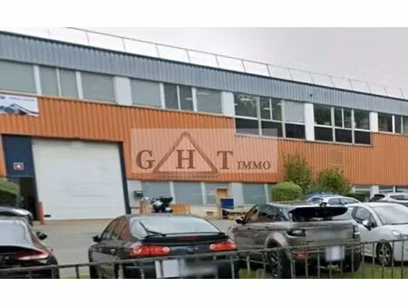 location entrepôt trappes 78190 1724m²