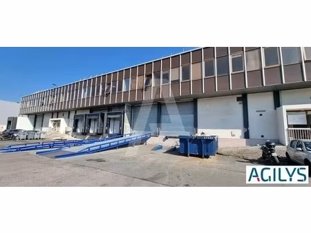 location entrepôt 1 351 m²