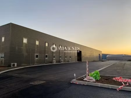 vente local d'activités 4 285 m²