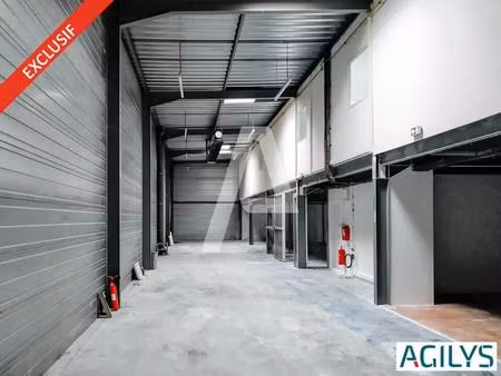 location local d'activités 620 m²