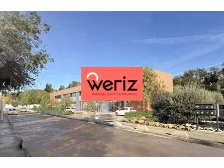 location local d'activités 140 m²