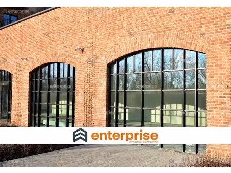 location local d'activités 360 m²