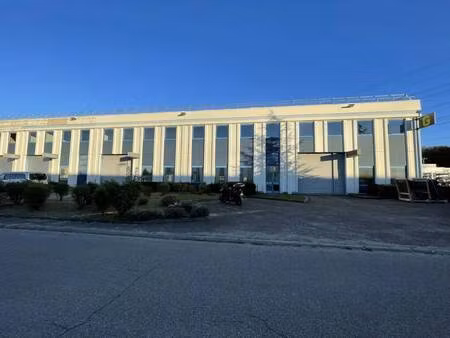 vente local d’activités saint-quentin-fallavier 38070 23m² à 3844m²