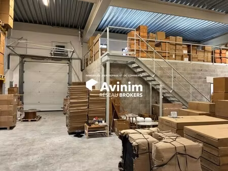 location entrepôt 330 m²