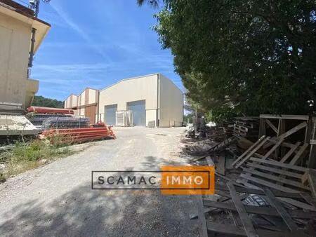 location entrepôt 321 m²