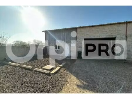 location local d'activités 210 m²