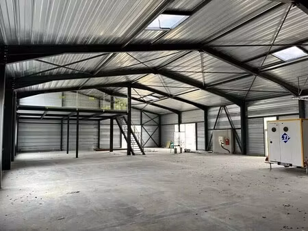 vente local d'activités 427 m²