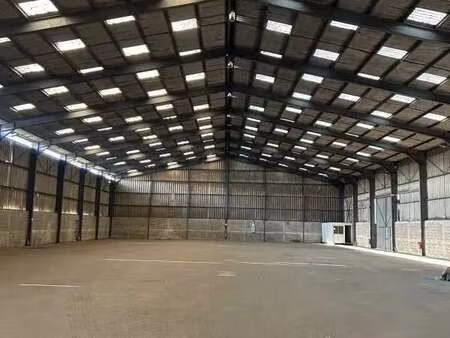 vente local d'activités 537 m² à 5 618 m²