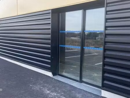 vente local d'activités 310 m²