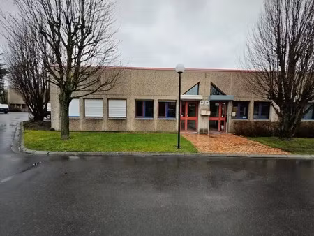 location local d'activités 172 m²