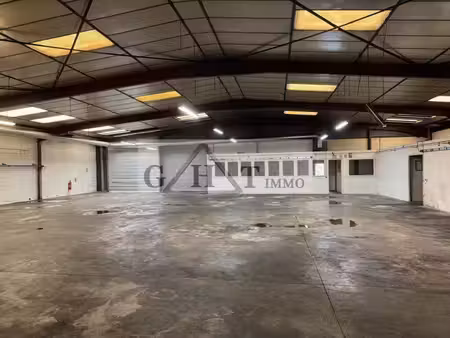 location entrepôt thorigny-sur-marne 77400 700m²