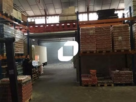 location entrepôt 610 m²