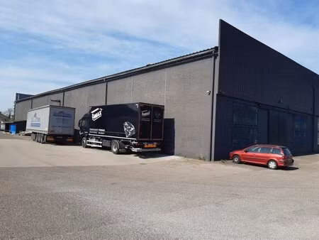 vente entrepôt saint-bonnet-de-mure 69720