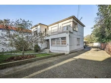 vente local d'activités 618 m²