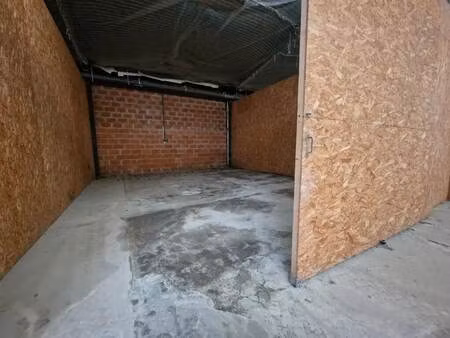 location local d’activités bruges 33520 49m²