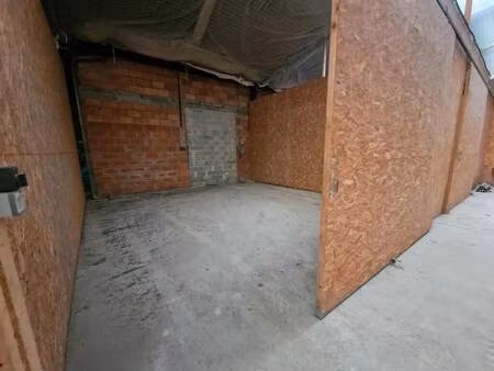 location local d'activités 35 m²