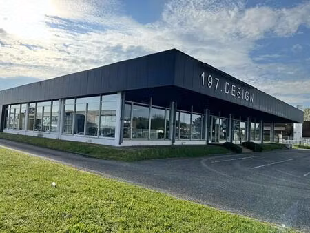 vente local d'activités 2 000 m²