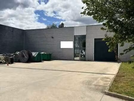 location local d’activités bussy saint georges 77600 2477m²