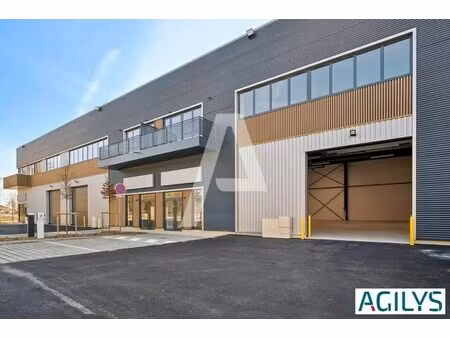 location local d'activités 328 m² à 3 953 m²