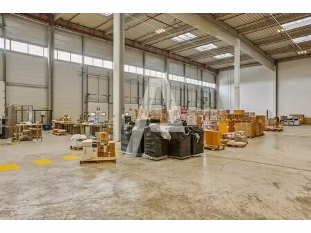 location local d'activités 6 196 m²