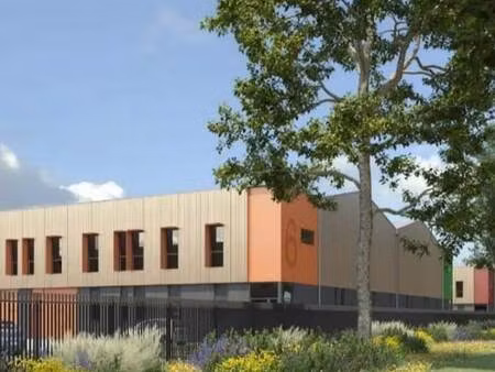 vente local d'activités 1 112 m²