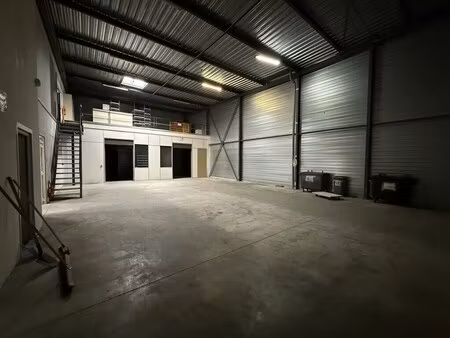 location local d’activités marseille 13013 705m²