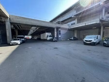 vente local d'activités 1 400 m²