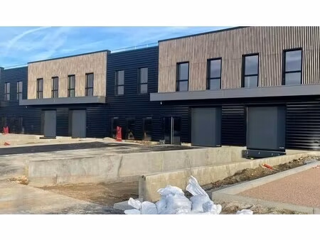 location entrepôt 1 200 m²