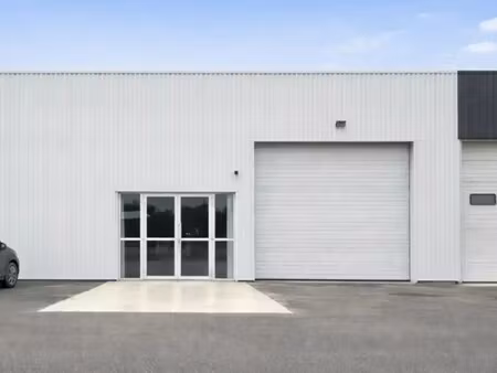 location entrepôt 260 m²