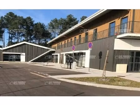 location local d’activités audenge 33980 302m²