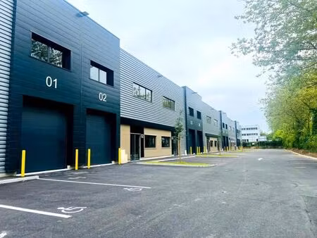 location local d'activités 290 m² à 2 038 m²