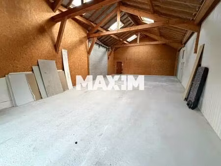 location local d'activités 440 m²