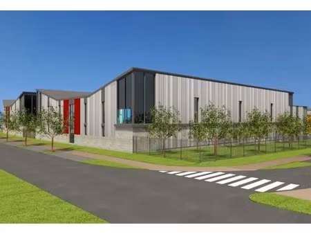 location local d'activités 1 678 m²