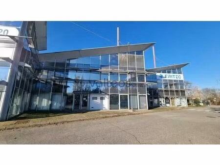 location commerce 387 m²
