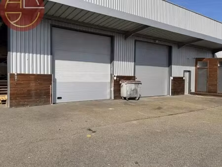 location entrepôt 770 m²